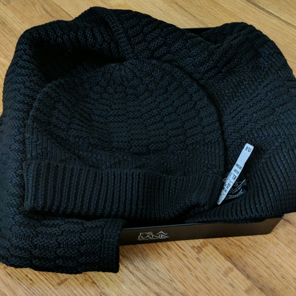 Jos. A. Bank scarf and hat set